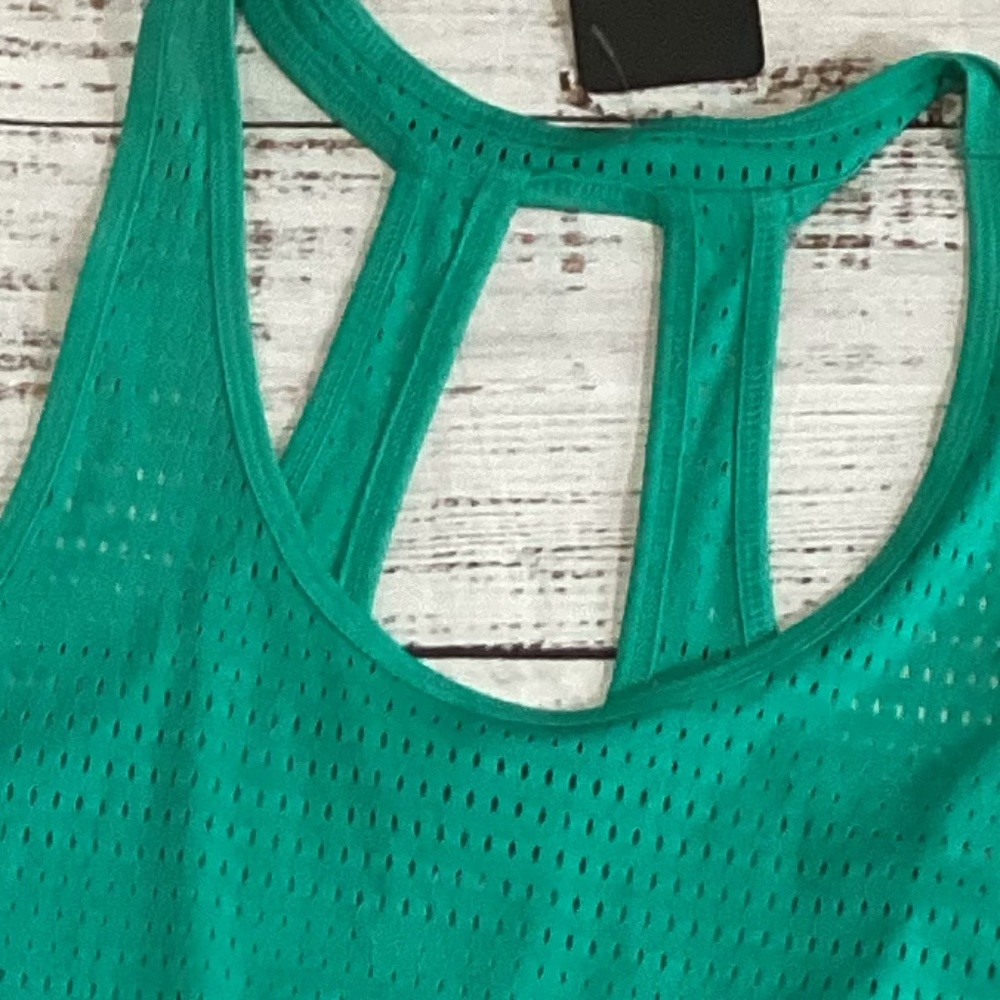 289. Tek Gear Green Open Knit Cross-Back Tank Top L NWT - Picture 3 of 4